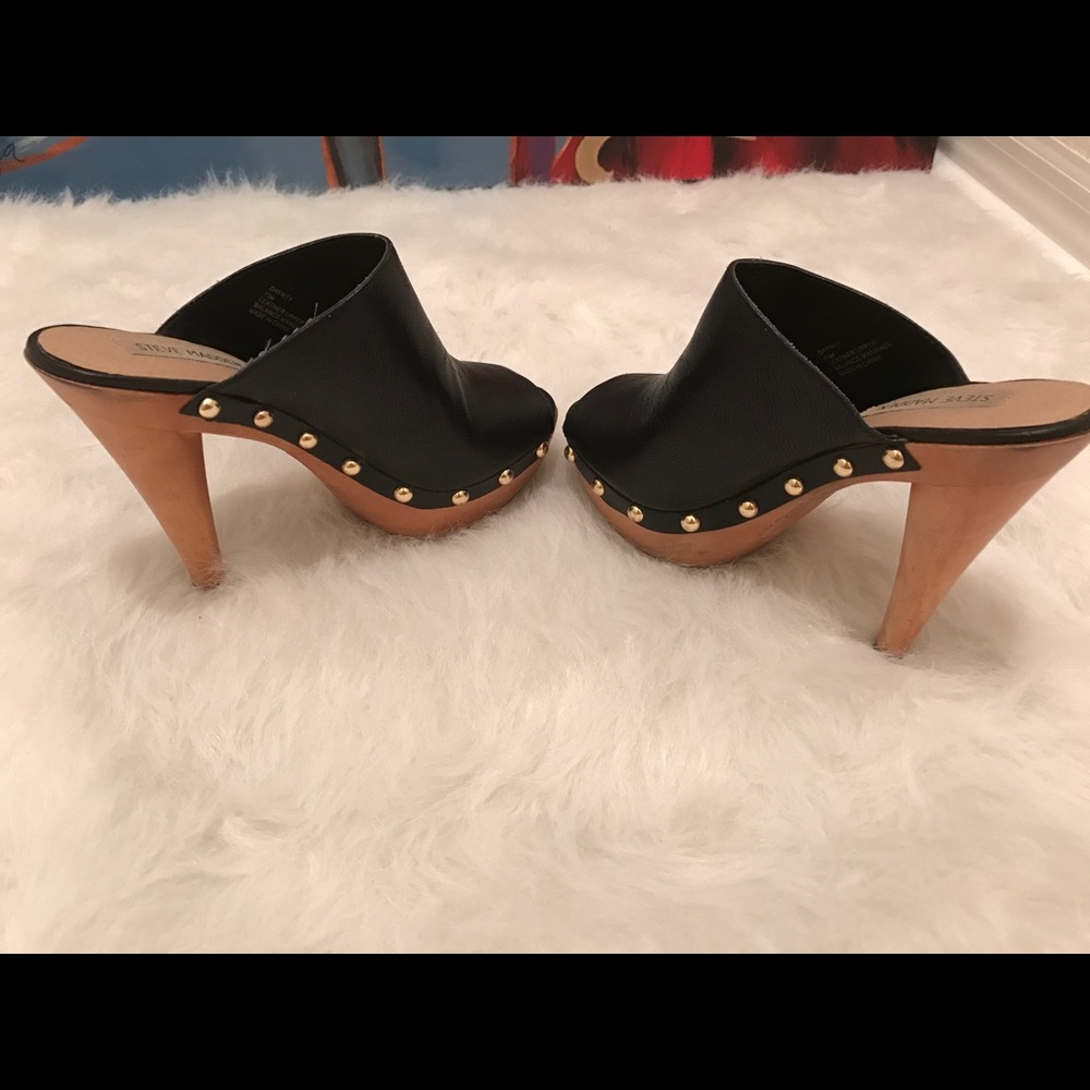 Steve Madden clogs
